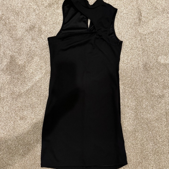 Asymmetrical Neckline Bodycon Dress - Picture 2 of 2